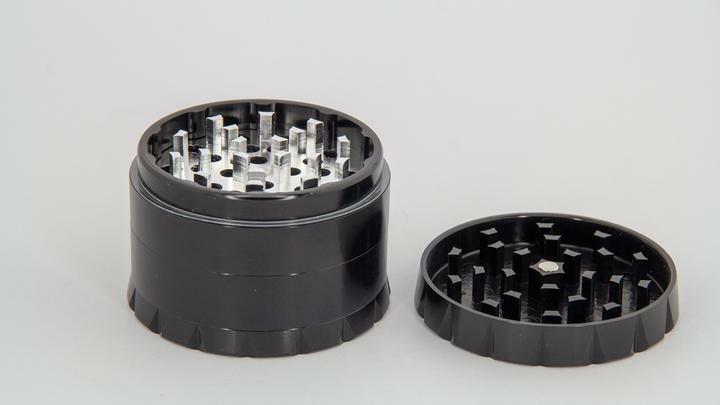 GrindeROO 4 Piece Premium Metal Herb Grinders - greenmart.com.au